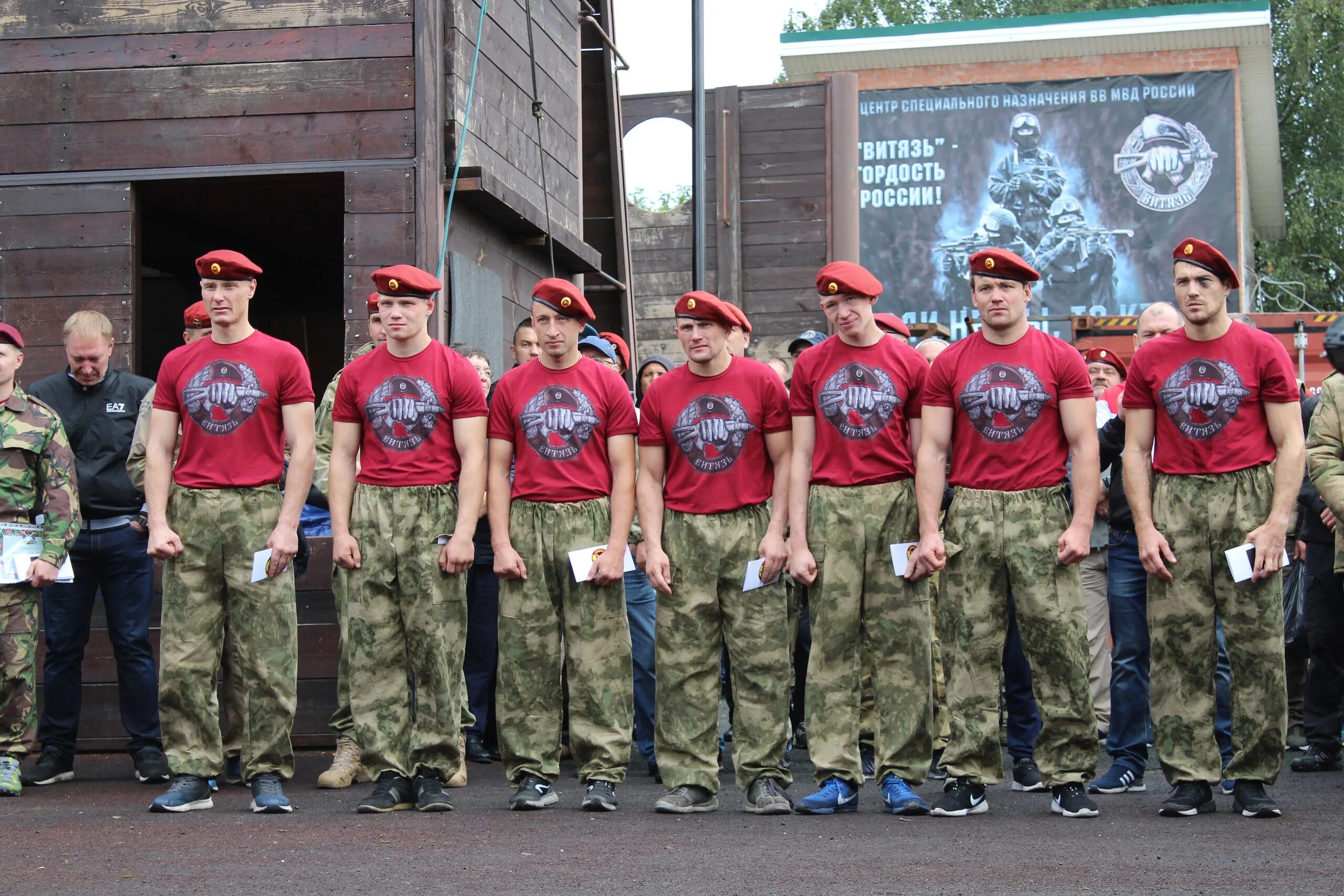 сдача на краповый берет 2020 витязь. инструктор краповых беретов. инструктор краповых беретов. инструктор спецназа. краповый берет нормативы.