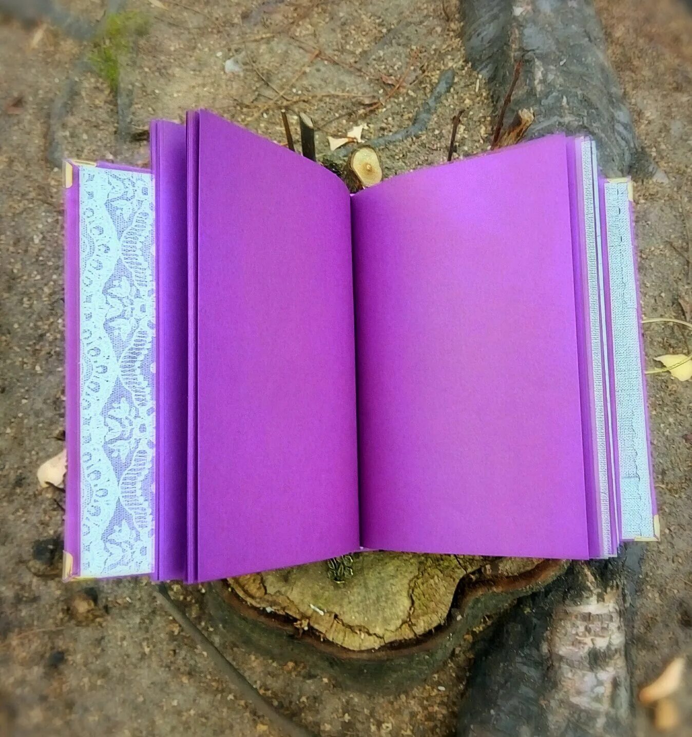 Блокнот с цветными страницами. Блокнот с разноцветными страницами. ежедневник с разноцветными страницами. записная книжка с цветными листами.