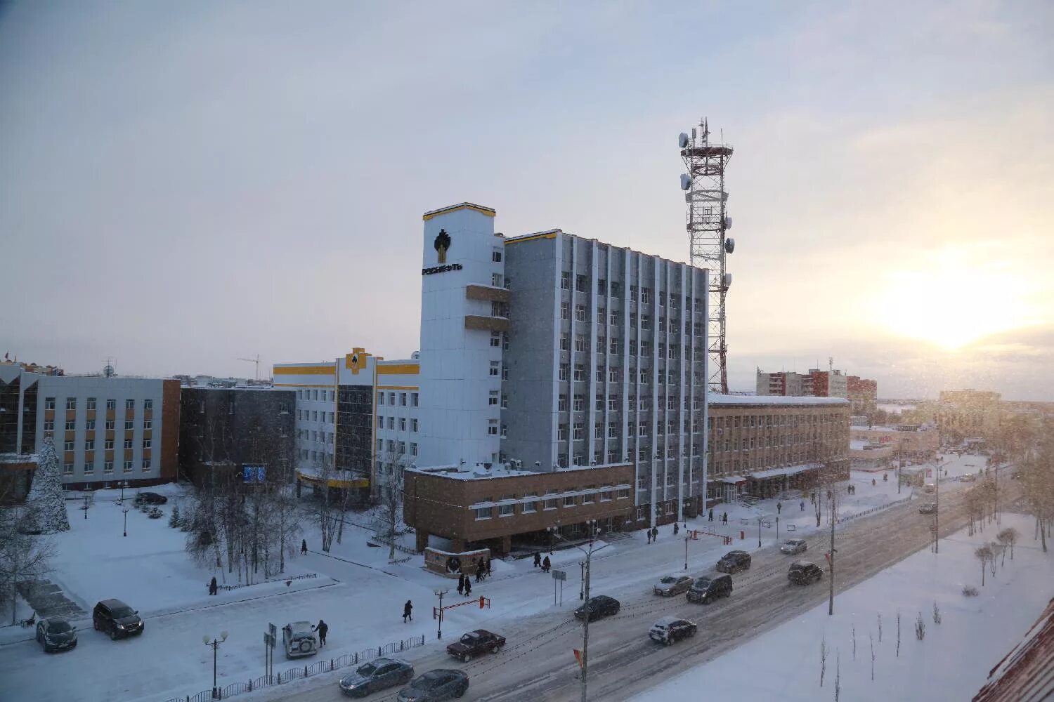 Нефтеюганск бесплатное. Хмао нефтеюганск. нефтеюганск центр города. администрация города нефтеюганска. нефтеюганск 2005.