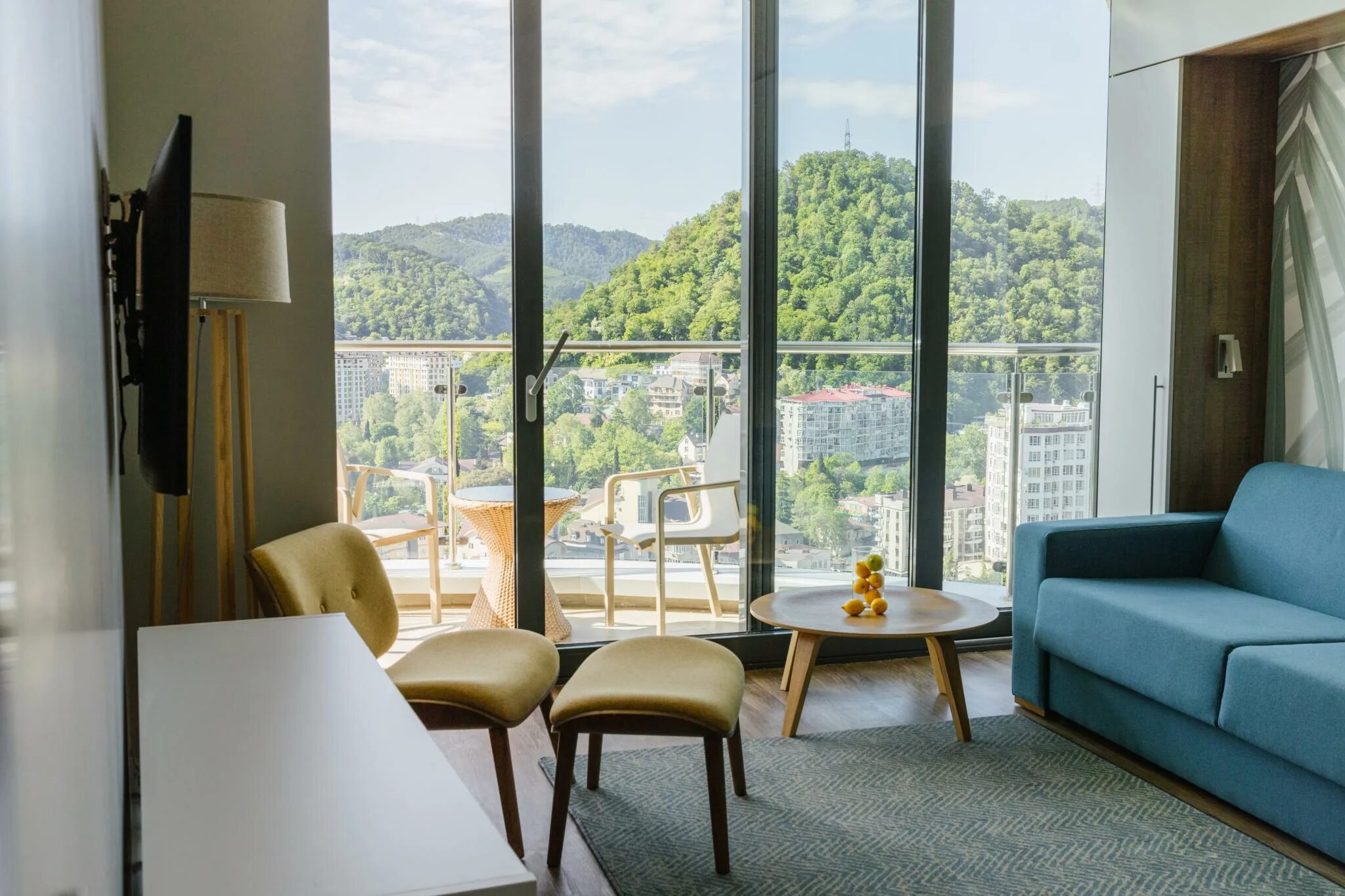Сочи 5 апреля 2025. Отель ле ронд сочи. cosmos stay le rond sochi, апарт-отель 4*. le rond sochi resort&amp;spa отель 5*. отель в дагомысе cosmos stay.