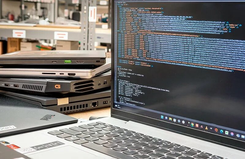 Рейтинг лучших ноутбуков 2025 для работы
