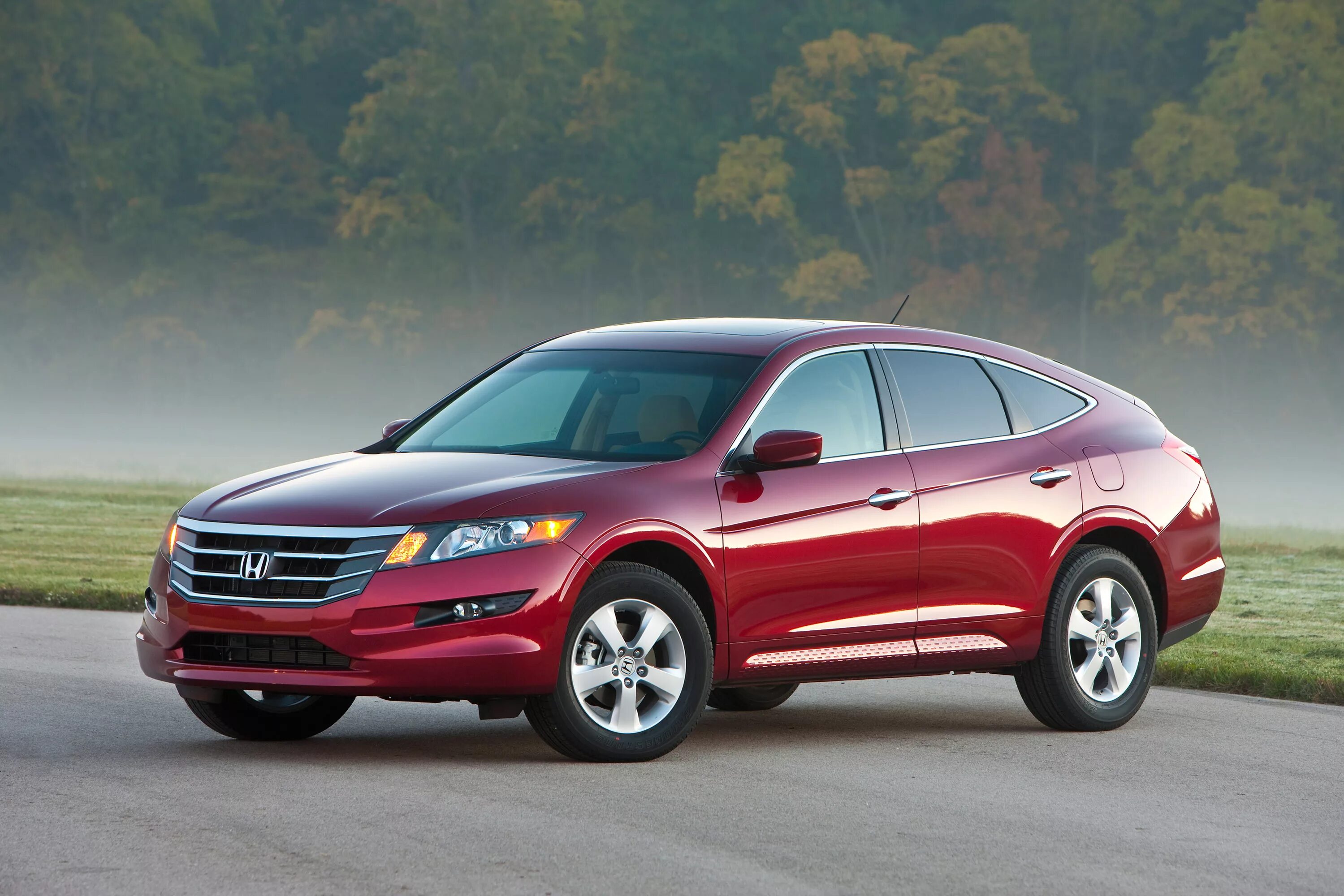 Honda Crosstour 2010. Honda Crosstour красный. Honda Accord Crosstour. Хонда Аутбек. Купить машину honda