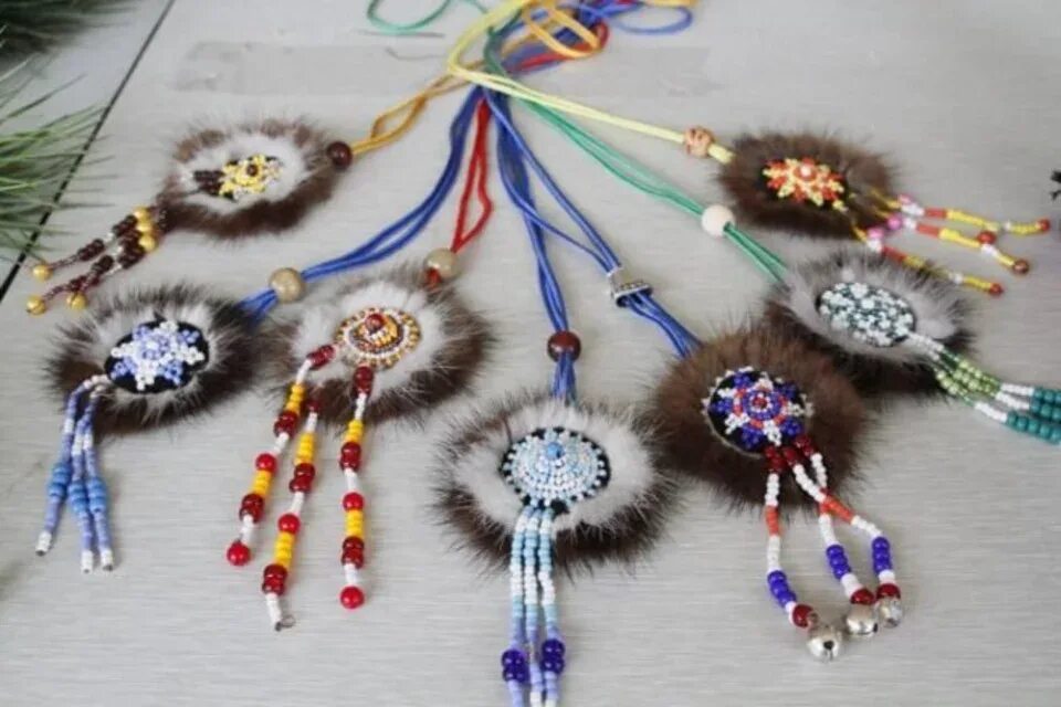 Поделки народов севера своими руками. Мастер класс народы севера. Поделки народов ханты. Национальные сувениры. Новая чара забайкальский край удоканская медь.