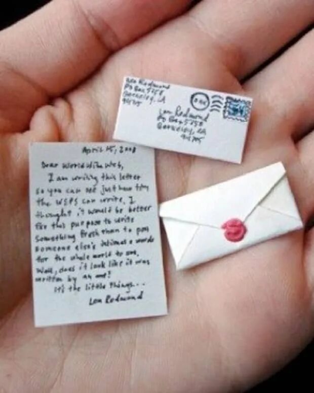Серьги с алфавитом. Tiny letters. World's smallest postal services. Письмо jim по английскому языку. Tiny letters.