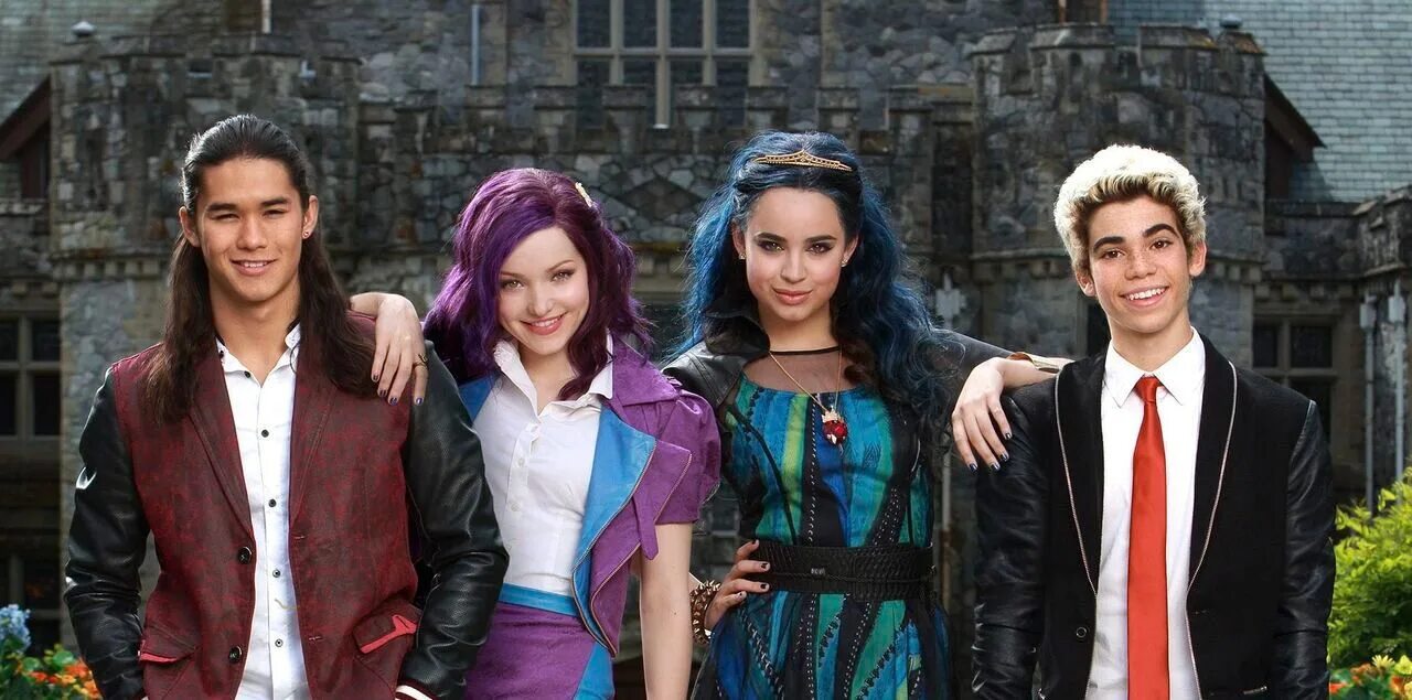 Первые наследники после. Наследники (descendants) 2015. Наследники 2015 Дисней. Фальсификация сериал София Карсон. Наследники Кендалл.