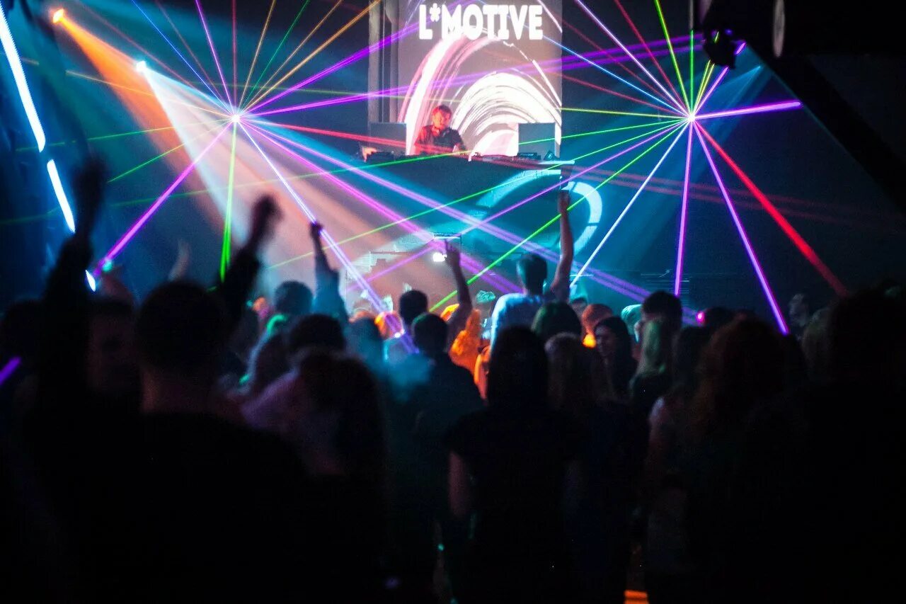 Проспект энтузиастов 20 буденновск. Клуб культ спб. Клуб cult спб. Арт-клуб гiгантъ. Ночной клуб пилот красноярск.