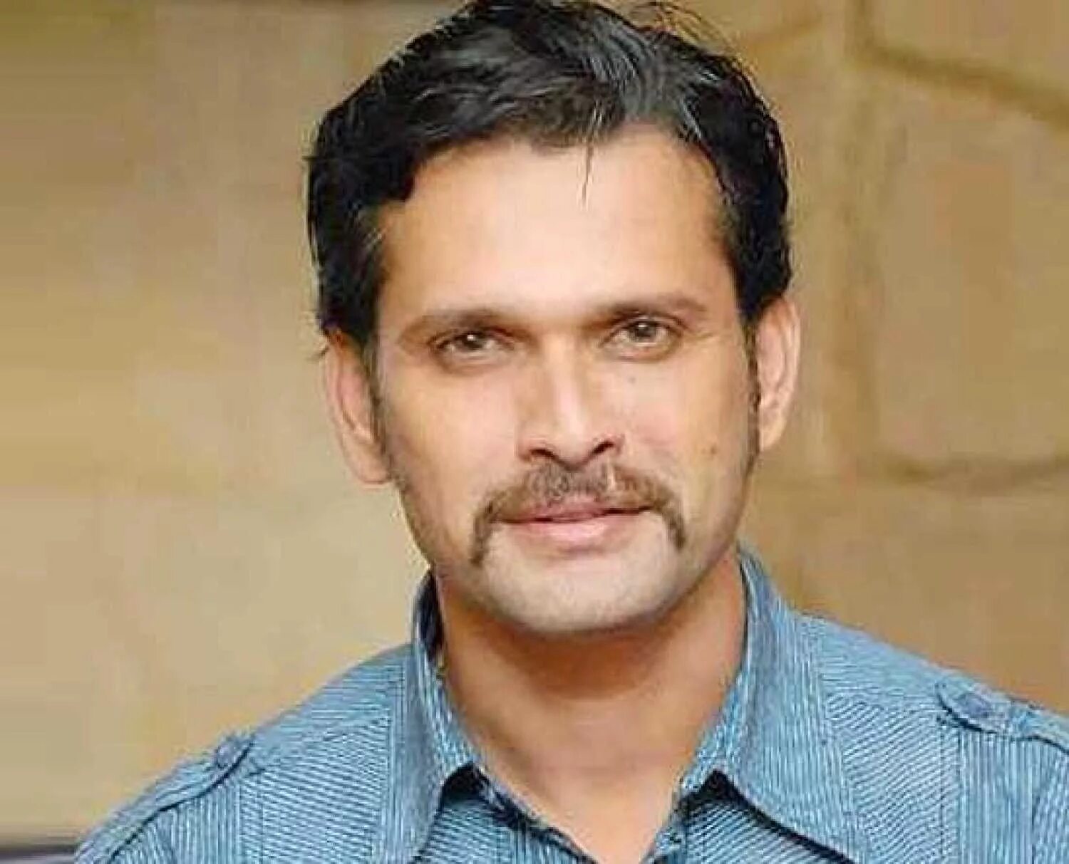 Самир дхармадхикари. Самир дхармадхикари махабхарата. Самир дхармадхикари махабхарата. Hatya kaand (1998) | rakesh bedi | prem chopra | dinesh hingoo. Индийский актер самир дхармадхикари.