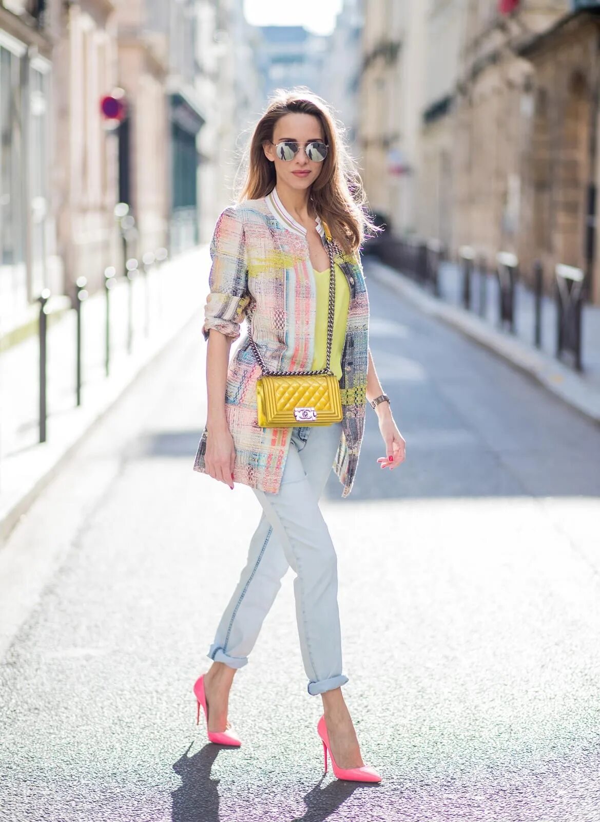 Стильные яркие образы. Летнее платье. Модная одежда для женщин лето. Женщина лето модный. Платье летнее женское.