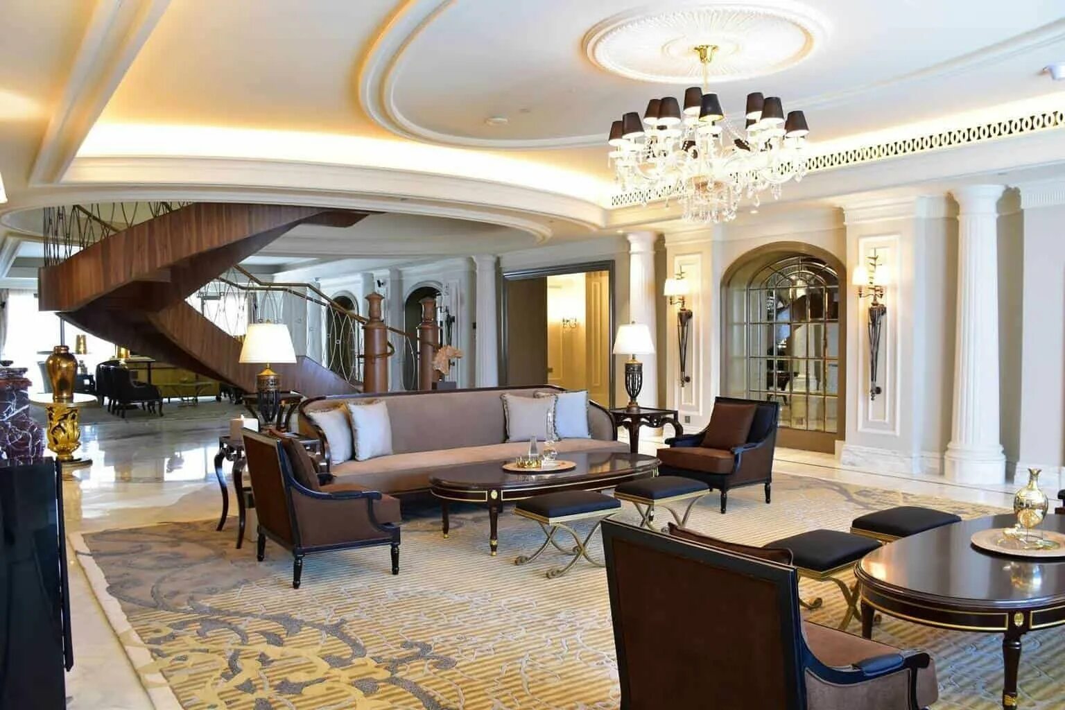 Эксклюзивный отель. St Regis Королевский Люкс. St Regis Дубай. Интерьеры лакшери Дубай. Отель сент Реджис.