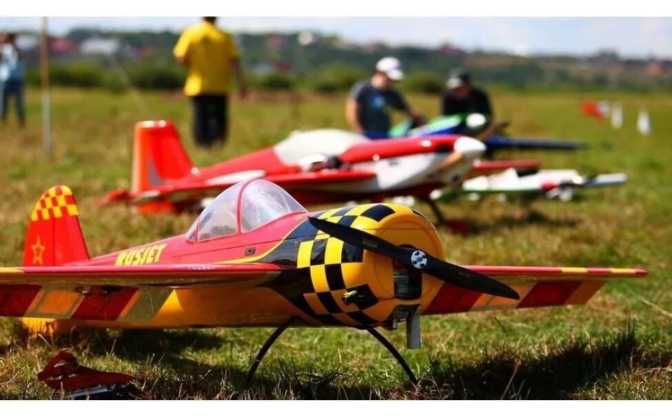 F-3 самолет. Соревнования по авиамодельному спорту. Kyosho calmato trainer 40. F5d авиамодель. Гоночные авиамодели.