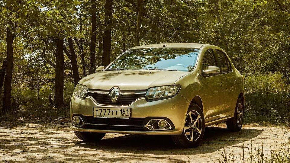 Www renault. Renault Logan 2. Рено Логан 2014. Рено Логан 2023г. Renault Logan 2014.