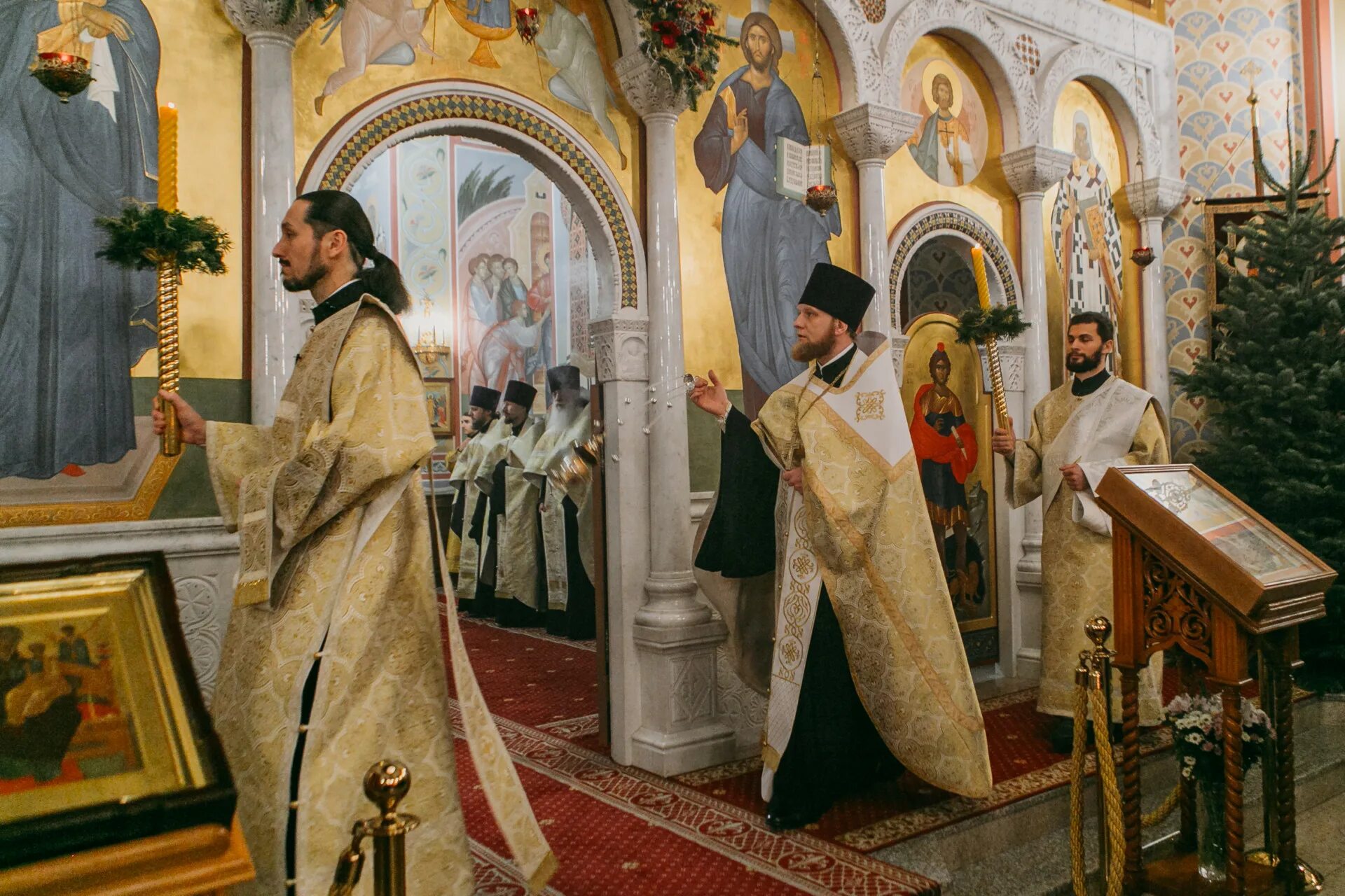 телефон храма рождества христова. телефон храма рождества христова. литургия обнинск рождественский храм. рождественский храм старый оскол. храм рождества христова старый оскол информация.