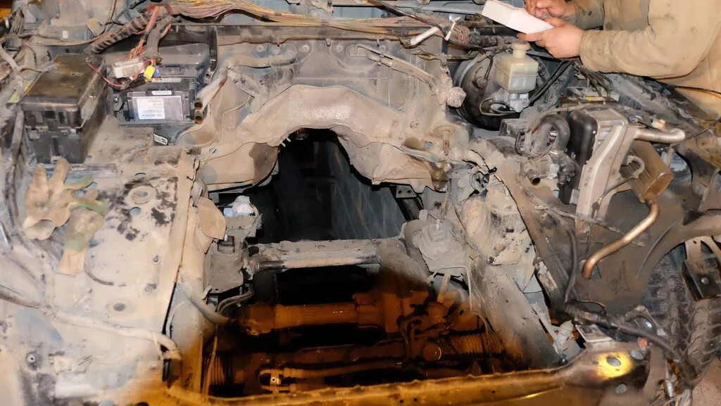 Снятие двигателя без отрыва кузова - Land Rover Discovery III, 2,7 л, 2006 года 