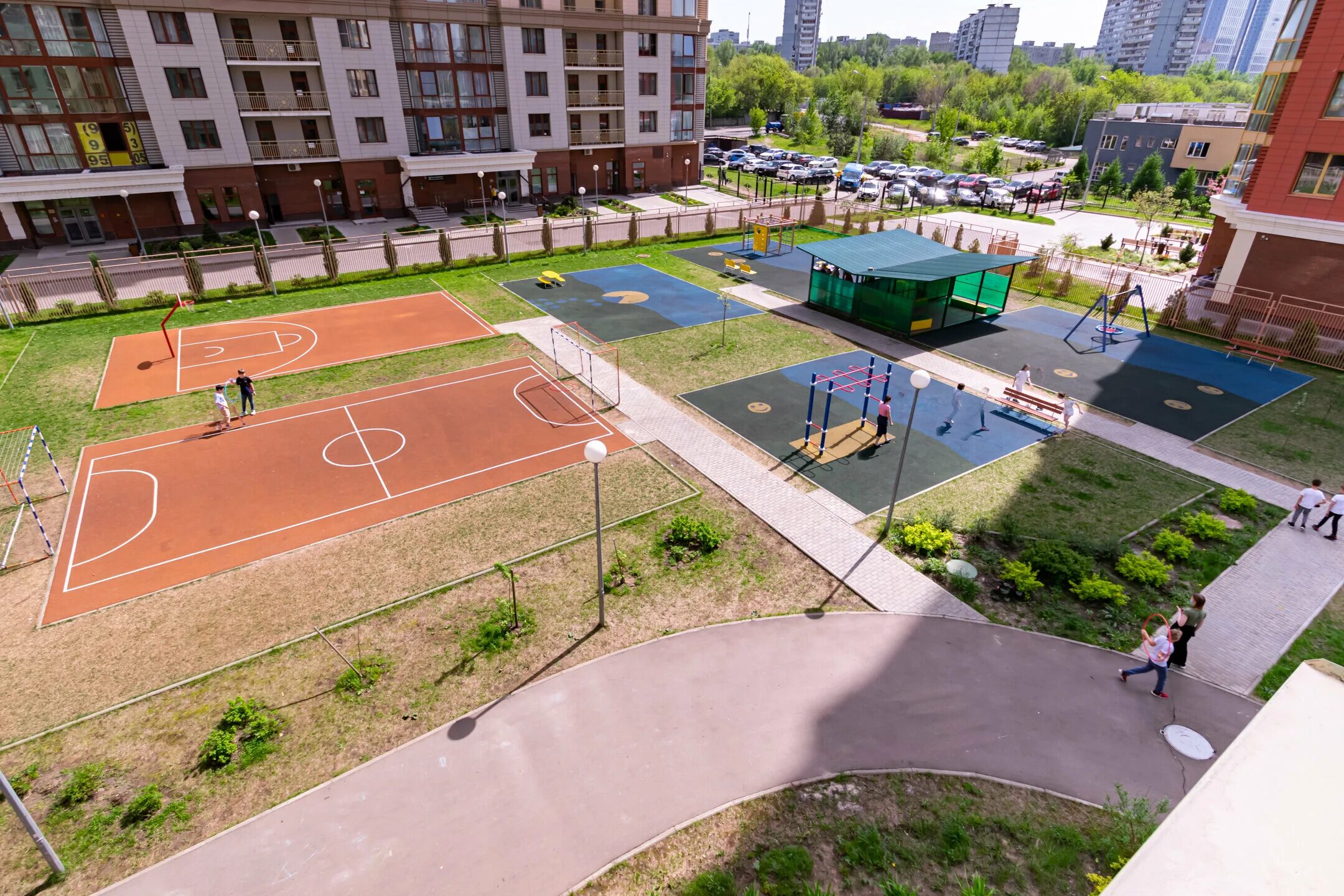 One school москва. Международная школа в москве. International school of moscow крылатское. Ван интернешнл скул хорошевский. One school москва.