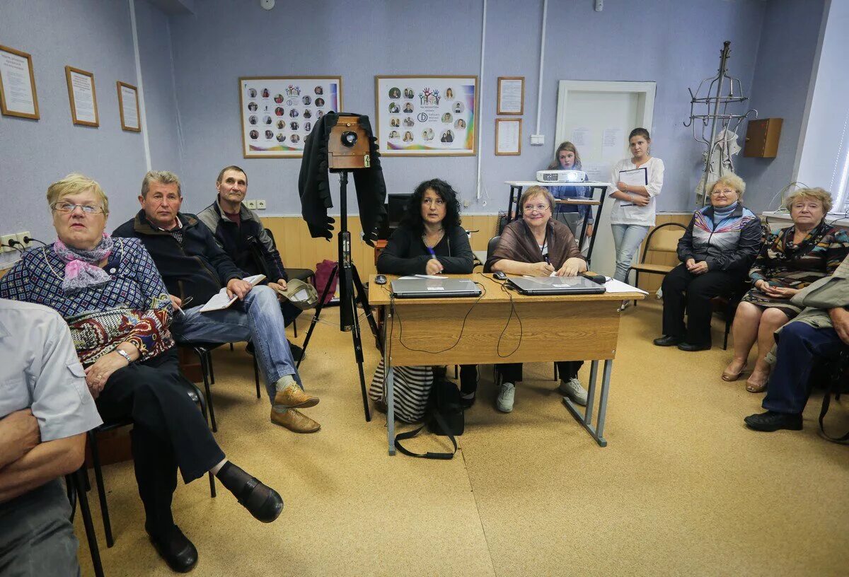 Бурашево тверь больница. Работа в твери вакансии. Работа для пенсионеров в москве. Пенсионеры твери. Работа тверь для пенсионеров свежие в твери.