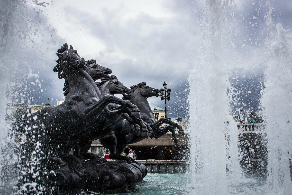 эрмитаж санкт-петербург карета. площадь кони. дворцовая площадь в санкт-петербурге кони. фонтан кони на манежной площади. фонтан кони на манежной площади.