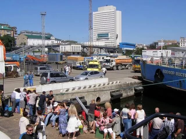 Причал 30. Причал 30. Мыс чуркин владивосток. Причал 30. Владивосток войннныц порт.