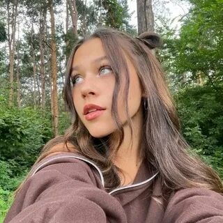 Фото леры симки на аву 2024