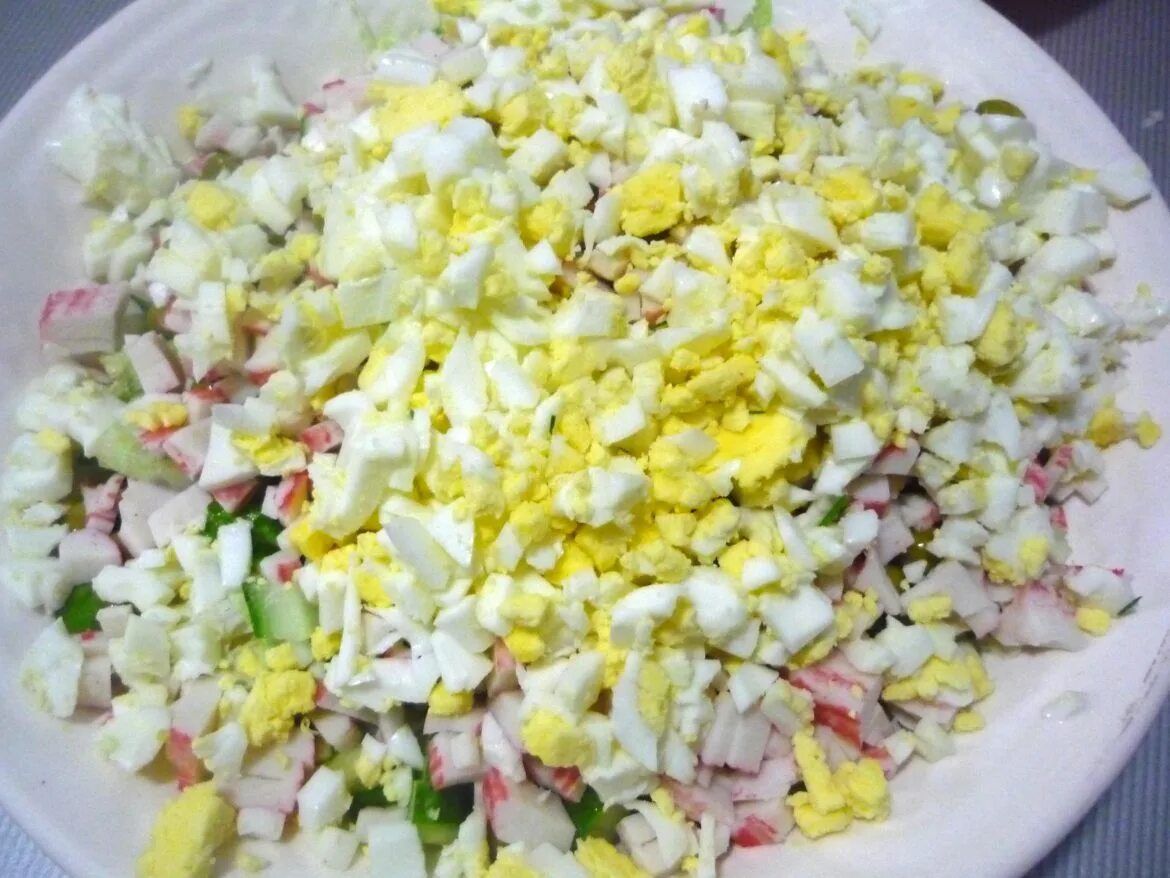 стол 5 рецепты из капусты. калейдоскоп с крабовыми палочками. пекинская капуста крабовые палочки горошек. салат с пекинской капустой ингредиенты. крабовый салат с капустой магнит.