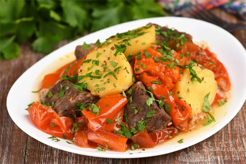 Армянское блюдо из говядины. Армянская кухня хашлама. армянский суп хашлама. армянское блюдо хашлама. хашлама с говядиной.