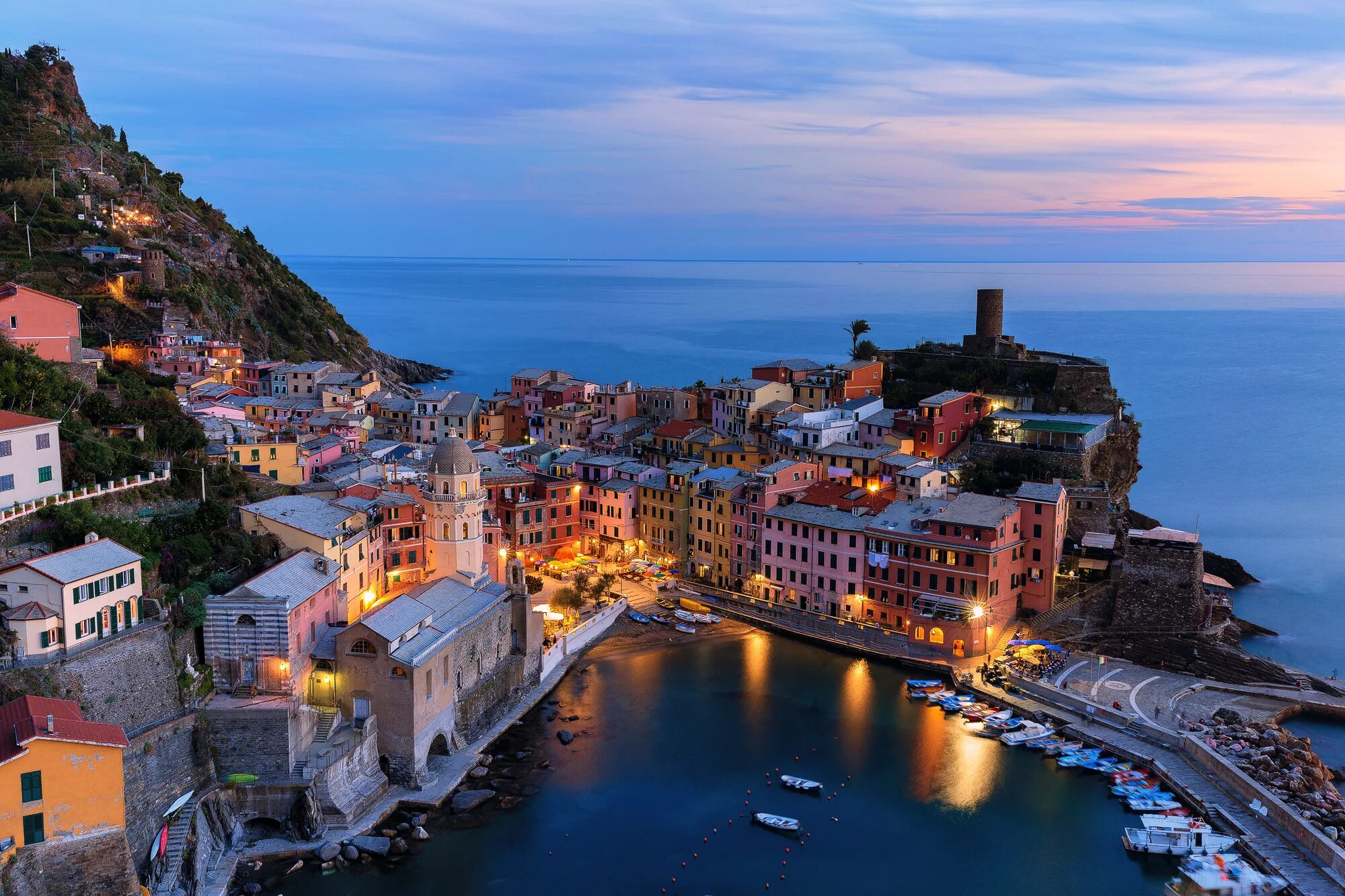 Город и порт в италии 7 букв. Cinque Terre Италия. Вернацца Италия. Порт Флавия Италия. Северная Италия.