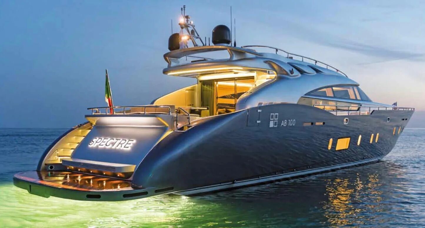 Роскошная лодка. Роскошная лодка. Мегаяхта тримаран. Baikal 88 sport. Adastra яхта.
