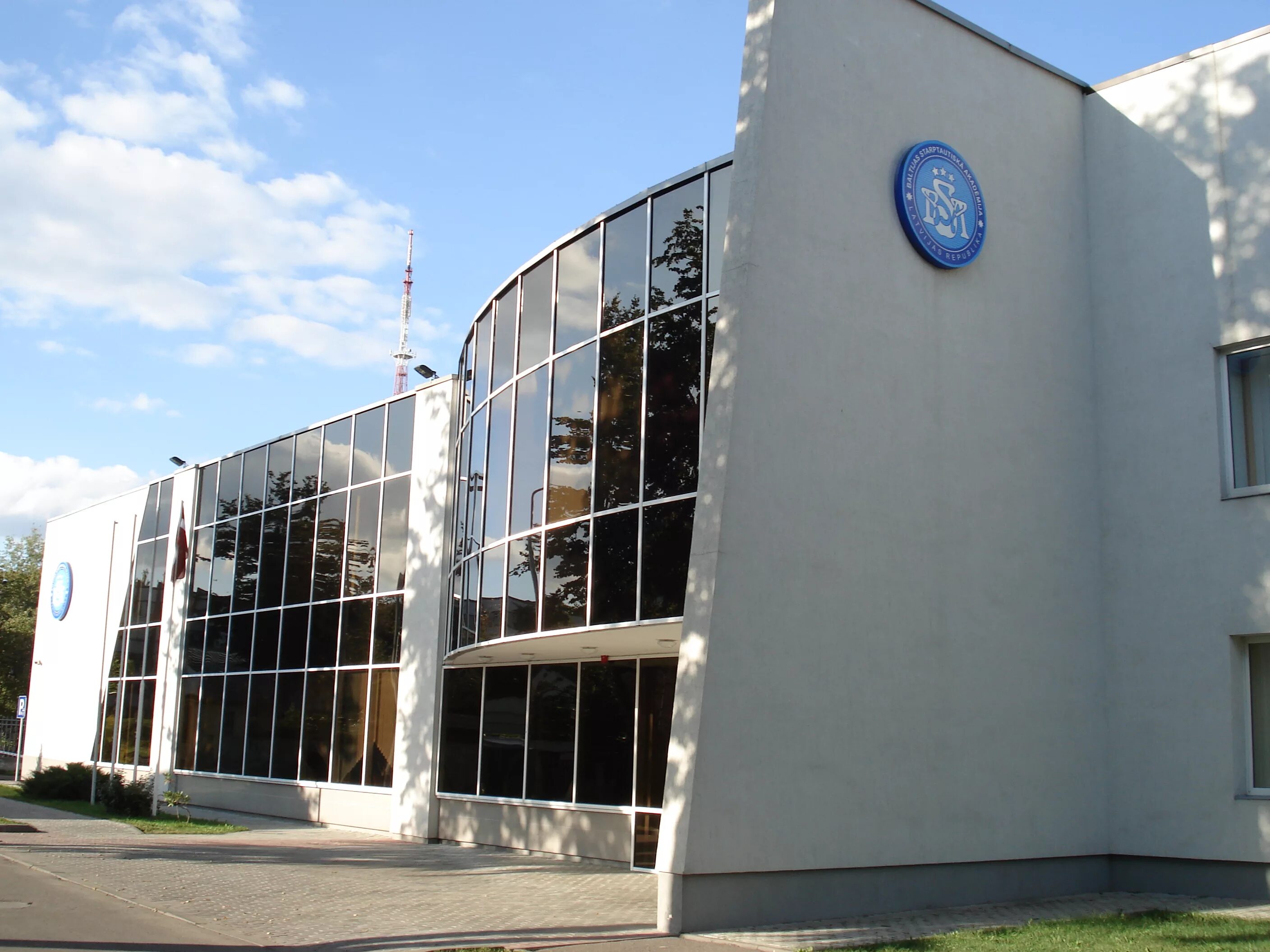 Балтийская академия. Балтик гроуп интернешнл новороссийск. Baltic international group лого. Балтик гроуп интернешнл новороссийск. Stanford international bank.