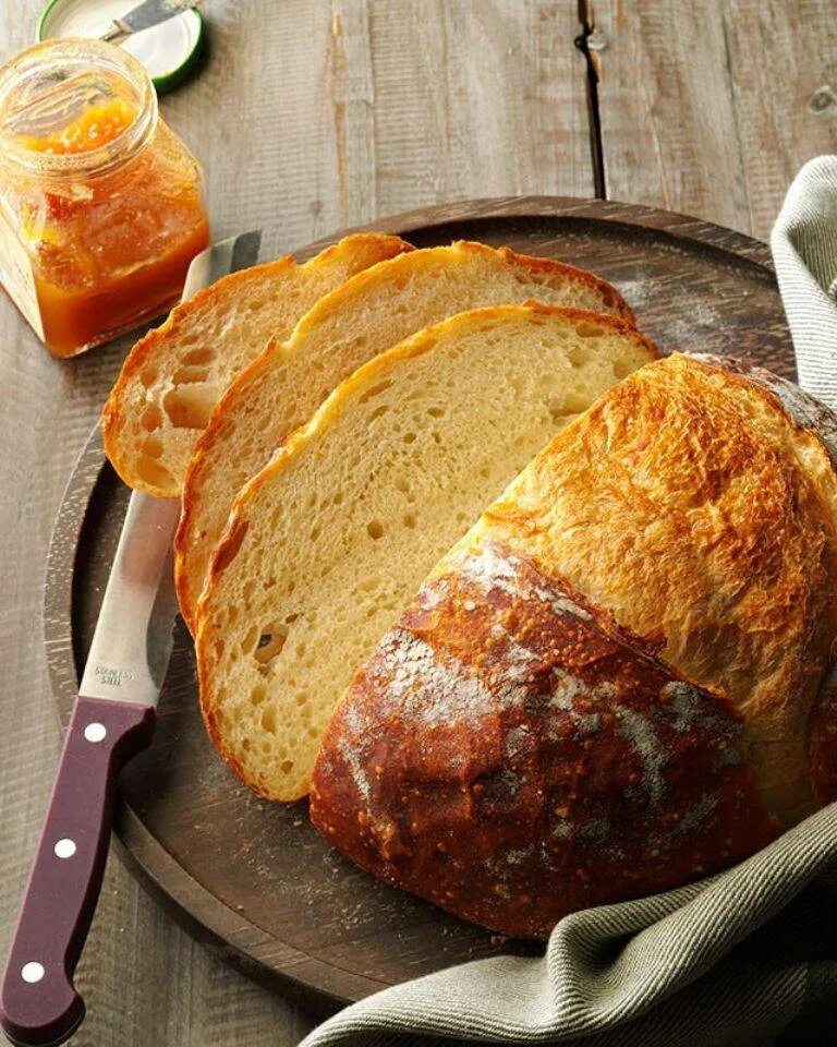 Печь хлеб в форме. Домашний хлеб. Домашний хлеб и выпечка. Хлеб домашний круглый. Пышный хлеб.