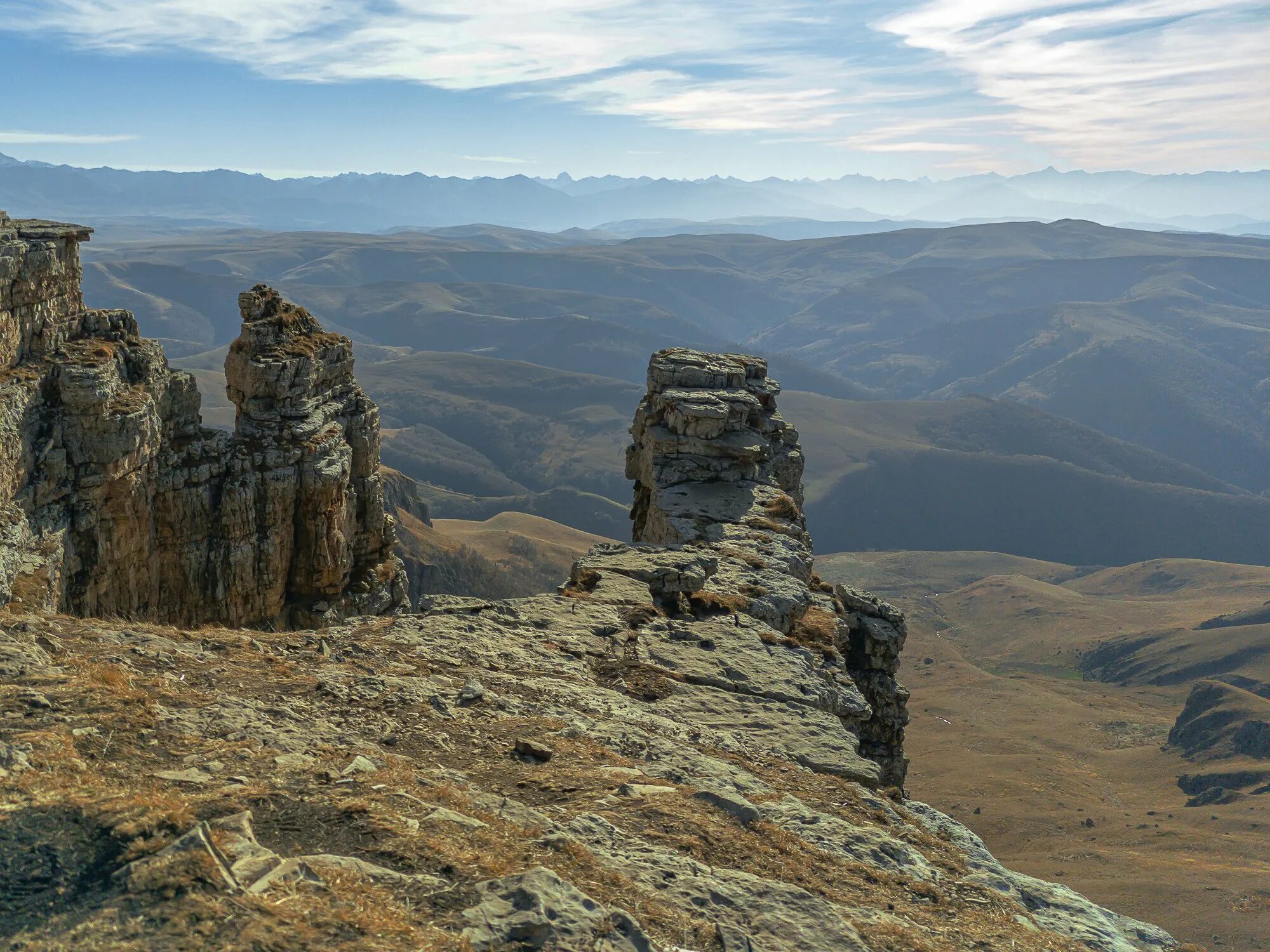 Mount only. Плато Бермамыт Кисловодск. Скалы два монаха Бермамыт. Гора Бермамыт. Железноводск плато Бермамыт.