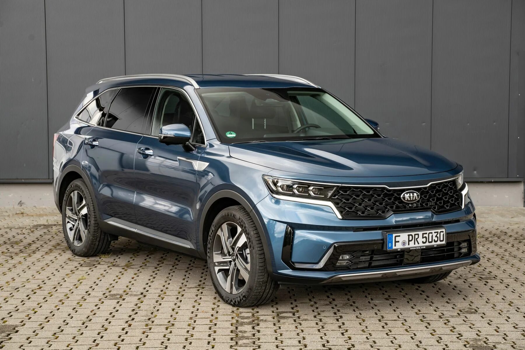 Новая киа соренто цены комплектации. Kia Sorento 2021. Kia Sorento 2022. Kia Sorento 2020. Кия Соренто 2021 комплектации.