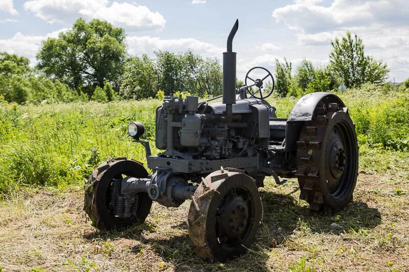 Tractor 2. Трактор ВТЗ универсал 2. Трактор универсал 1934 года. Пропашной трактор универсал 2. Трактор СССР универсал 2.