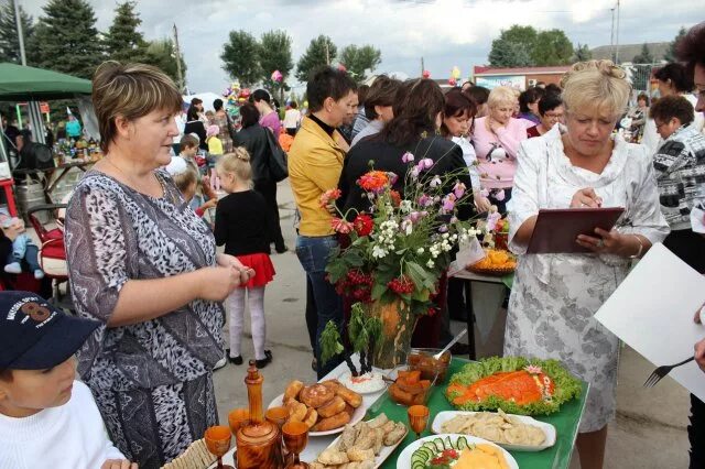 Погода в курчанской на 10 дней. Ст Курчанская. Курчанская администрация. Школа Курчанская Темрюкский район. Ветераны станицы Курчанской.