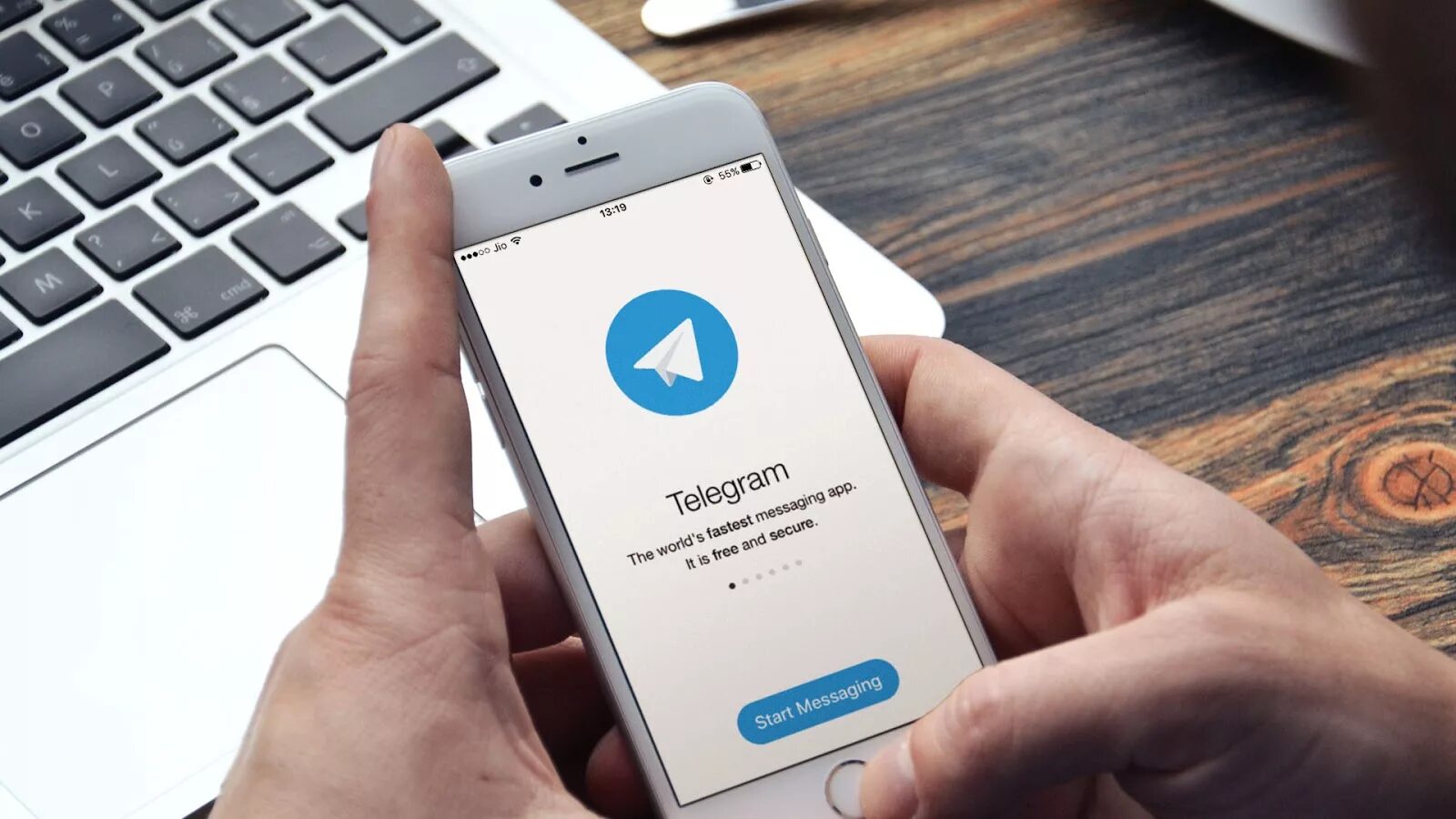 Telegram update. Телеграмм. Телеграм фото. Телеграм смартфон. Телеграмм на смартфоне.