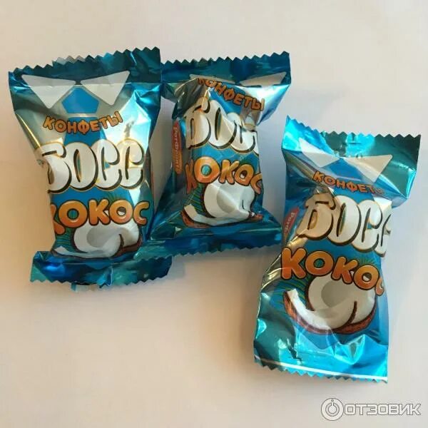 Торнадо со вкусом кокоса. Леденцы босс. Конфеты с кокосом на развес. Босс кокос. Конфеты с кокосовой стружкой в синей обертке.