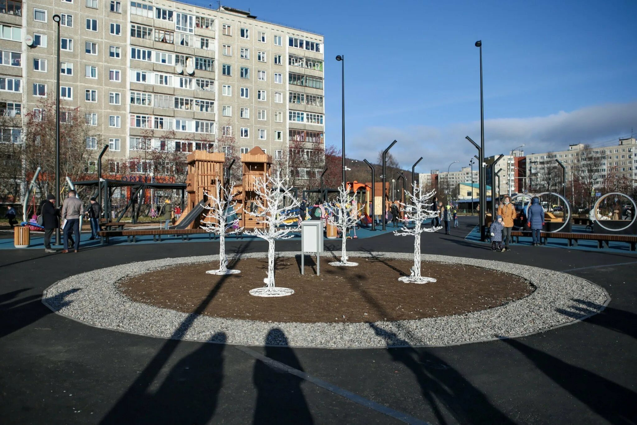 Парк на кольском 101 мурманск. Детская площадка мурманск кольский 97. Парк кольский сквер воронеж. Кольский парк мурманск. Хакасия.