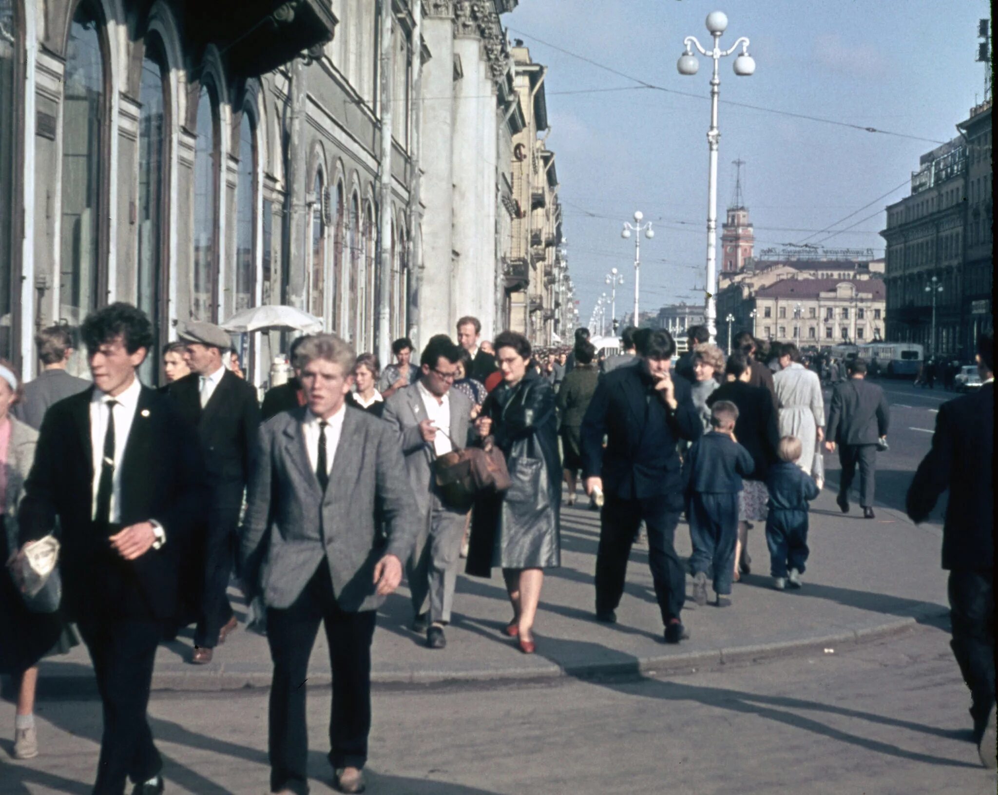 Гостиница европейская 90-е годы. Ленинград 70 годов. Комсомольская площадь ленинград. Проспект стачек ленинград. Ленинград 1964 год фото.
