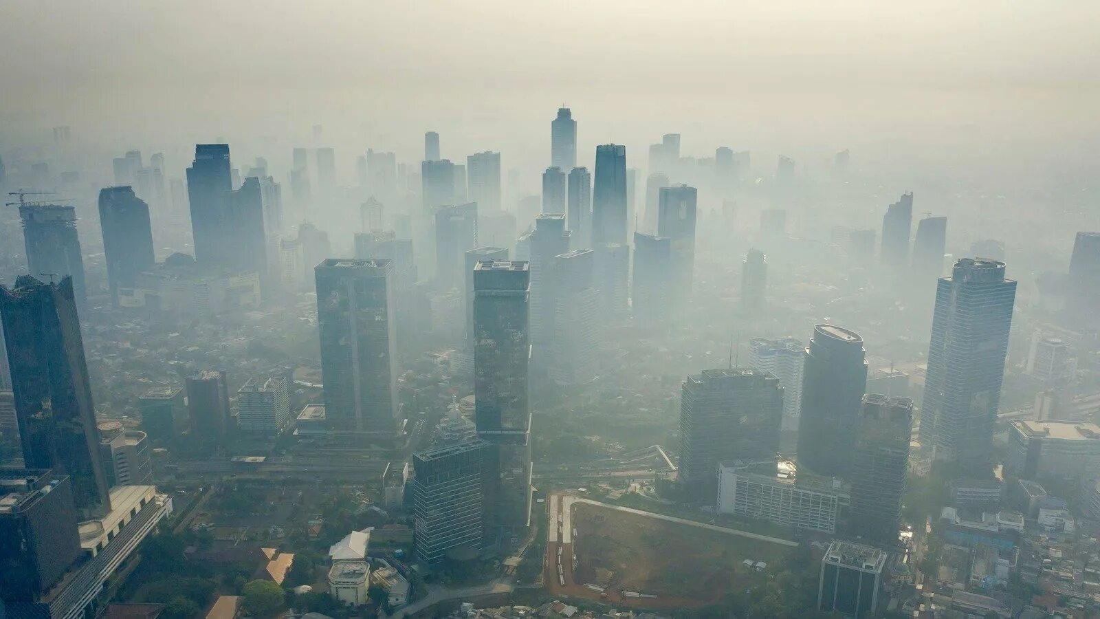 This pollution is gathered in clouds. Air pollution in the Cities. Air pollution in big Cities. Polluted Air. The most polluted City.