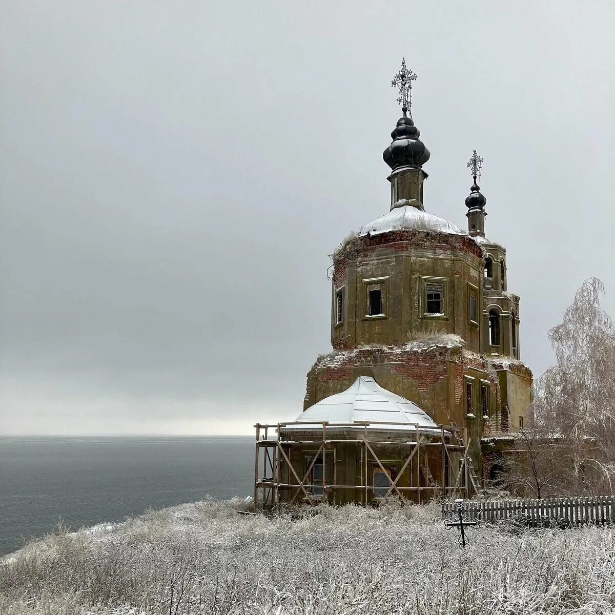 Шураны. Церковь Рождества Христова село Рождественское Козельский уезд. Храм на берегу. Церковь на берегу Мологи.