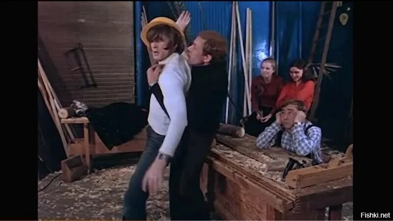 Чародеи фильм сквозь стену. Чародеи фильм 1982 сквозь стену. Вижу цель не вижу препятствий Чародеи. Вижу цель не вижу препятствий BP abkmvf