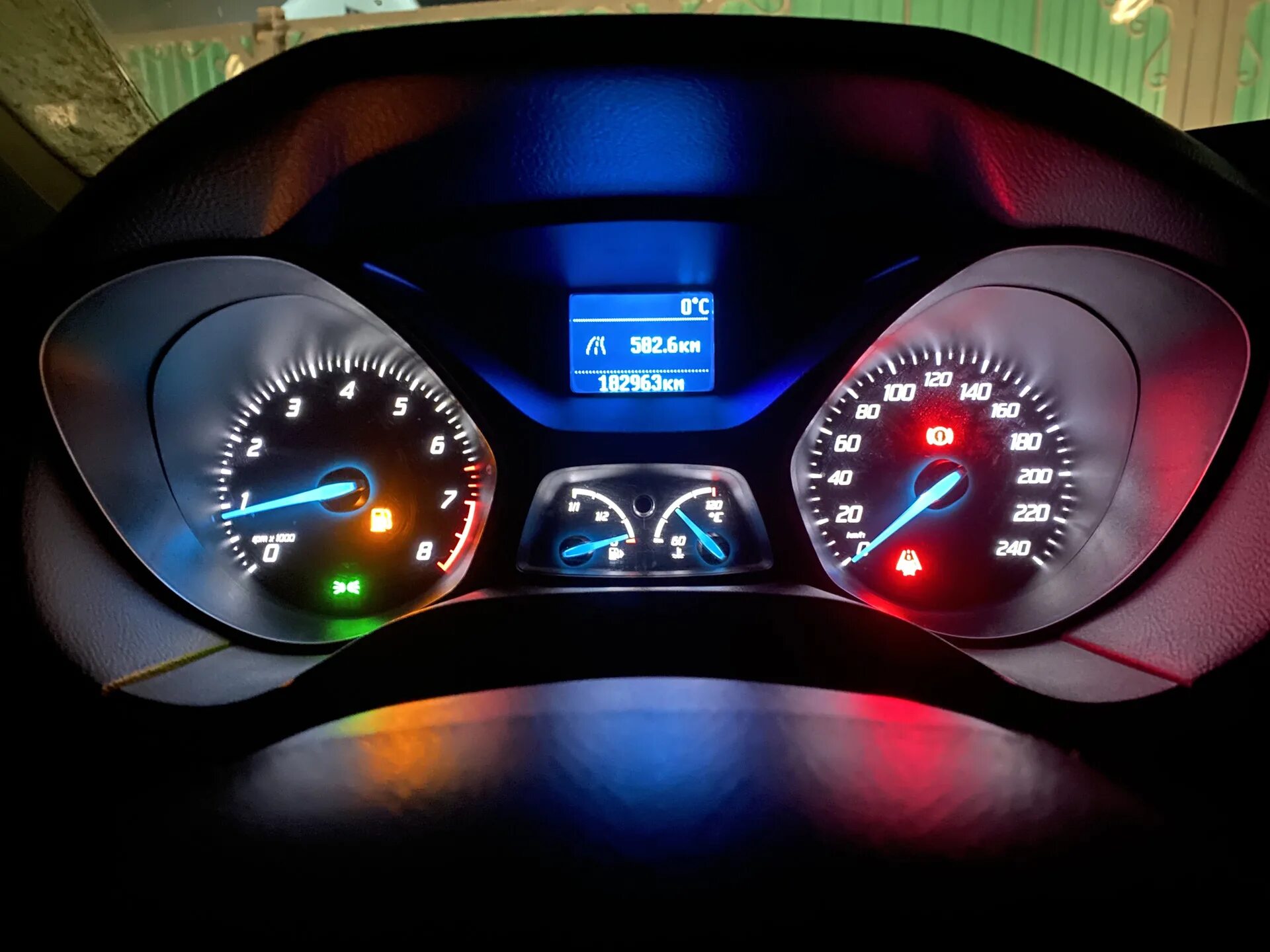 Тойота рав 4 приборка. Мазда 6 gh табло приборов спорт. Яркость панели. Яркость приборки калина 2. Панель приборов на ford focus 2 2006 года.