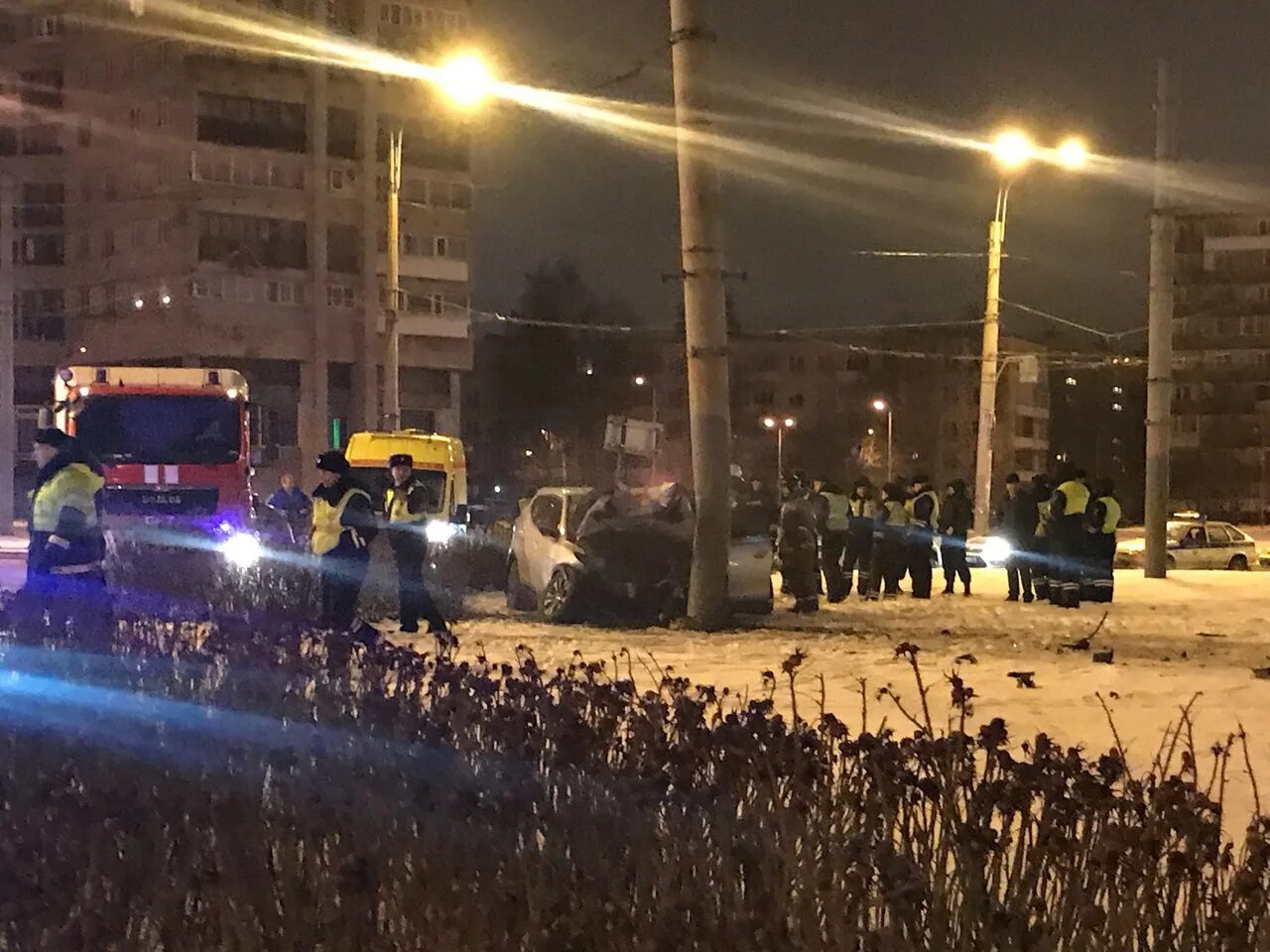 Погоне на сегодня. Ночная погоня в Москве. ДТП на гражданском проспекте сегодня. В Петербурге Полицейская машина в столб.