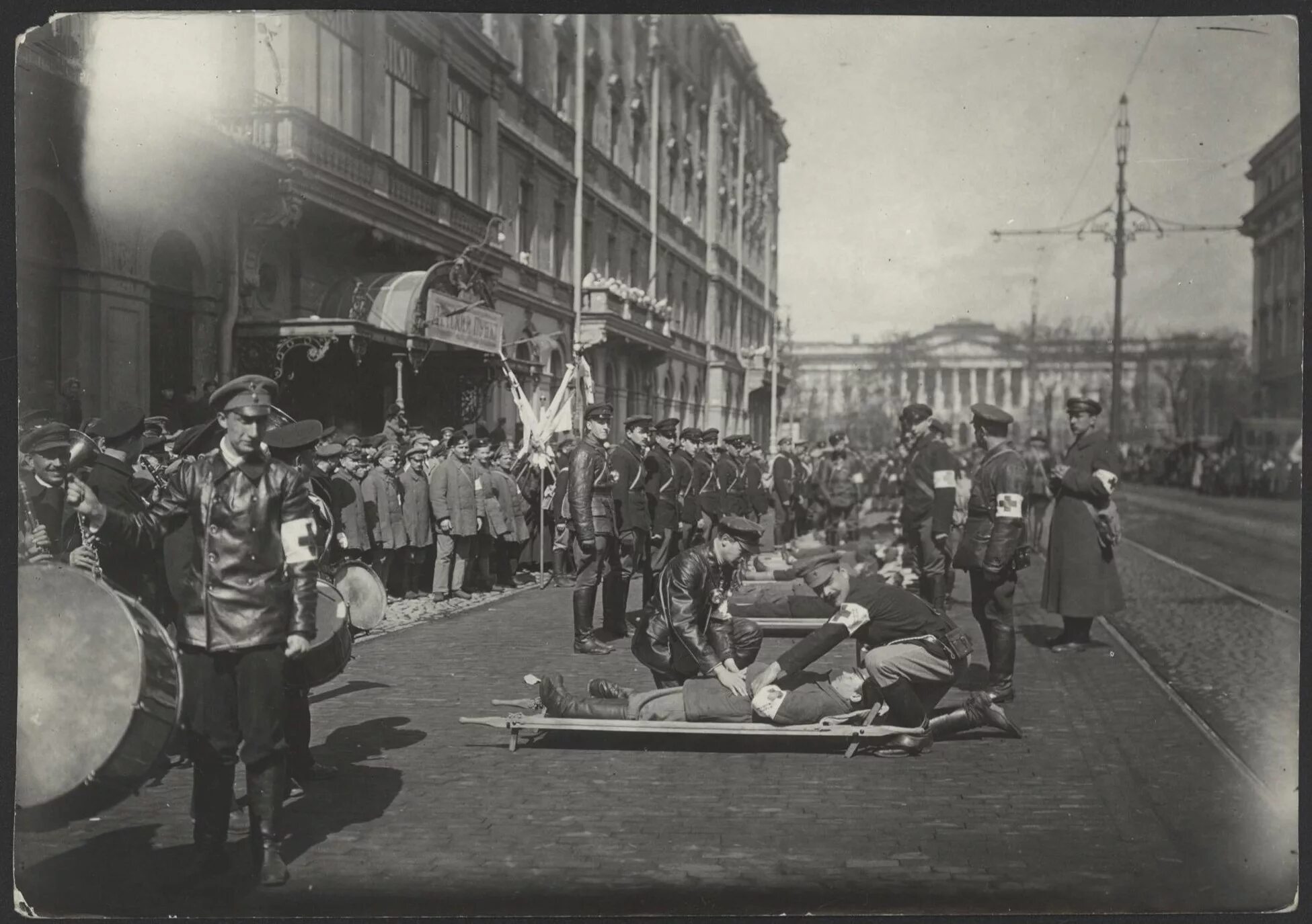 Ленин на митинге в петрограде 1917 году. 1922 год санкт-петербург. Петроград 1921. Петроград 1920 год. Петроград 1920 год.