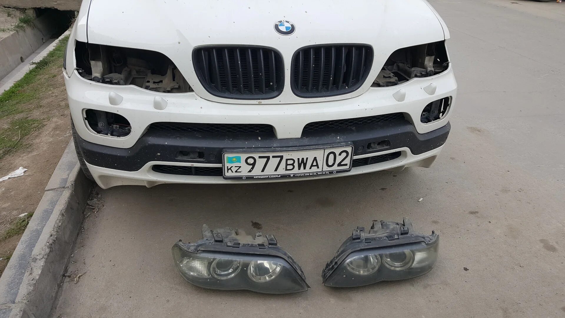 Ноздри на БМВ х5 е53. Фары BMW x5 e53 дорестайл. Фара БМВ х5 ф15. БМВ е53 дорестайлинг. Купить фары бмв х5 е53