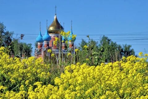 Церковь в цветах