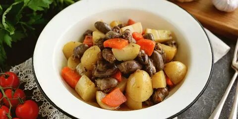 Куриные сердечки с картошкой и грибами в рукаве