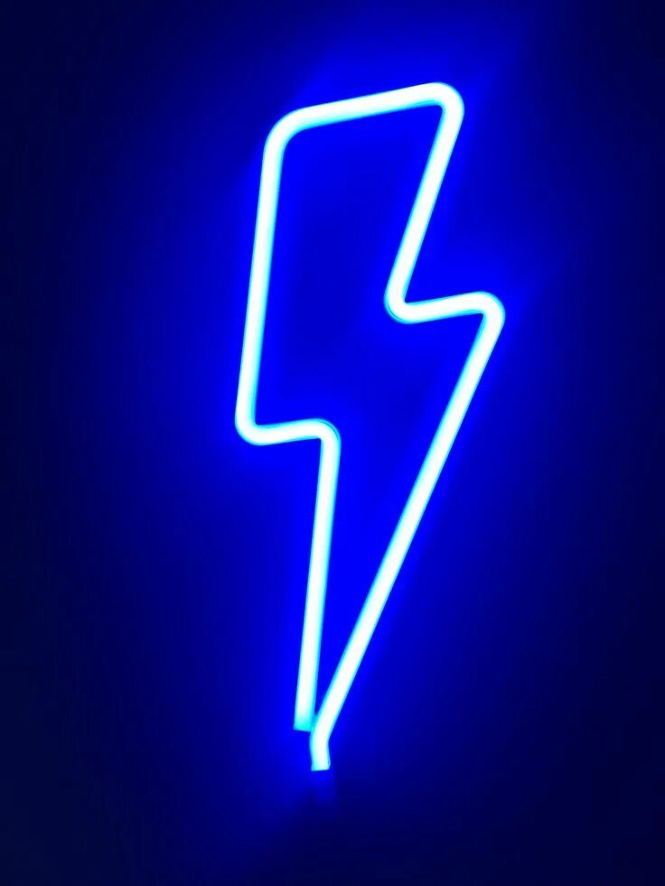Стилизованная молния. Молния фигура. Стрелки молнии. Значок молнии. 4 в виде молнии.