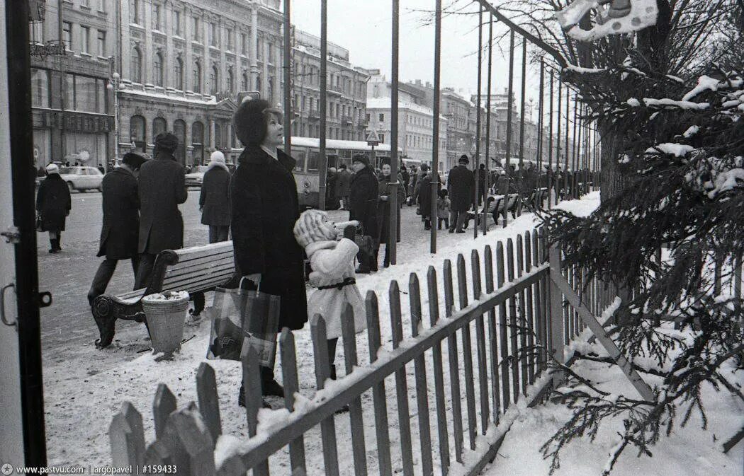 Блокадная зима моего детства. Ленинград 1970е рюмочная.