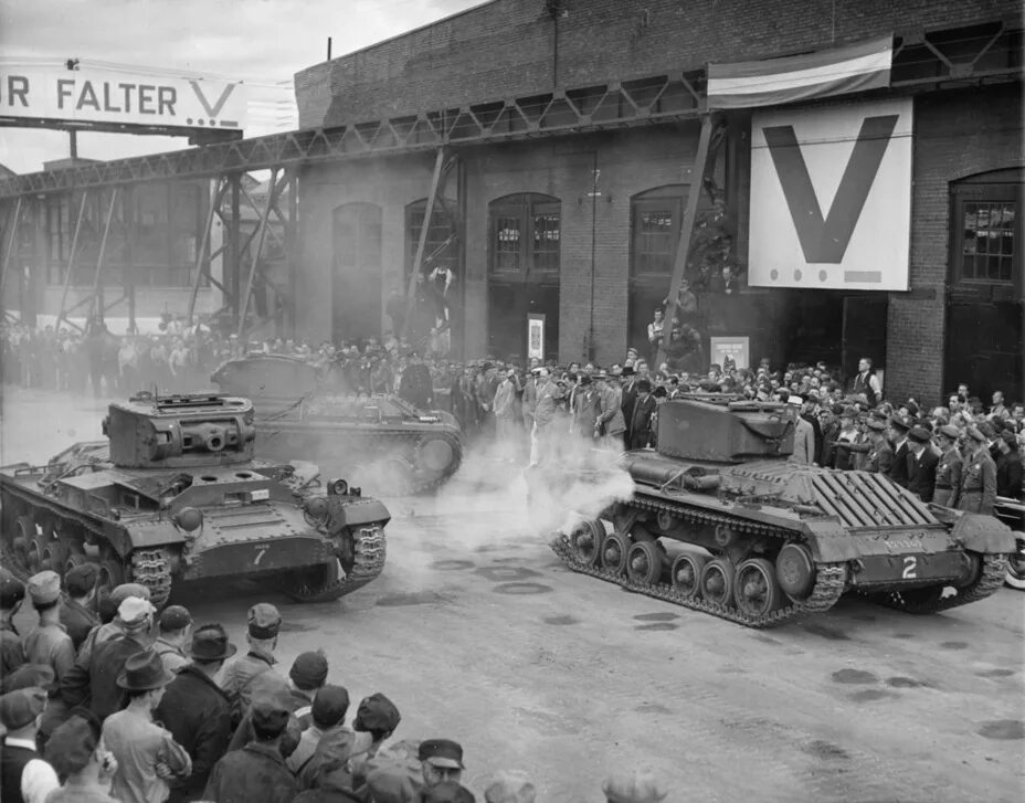 Лендлиз 1 0.14. Валентайн танк лендлиз. Ленд Лиз 1941. Танки Валентайн ленд-Лиз. Ленд Лиз США во второй мировой.