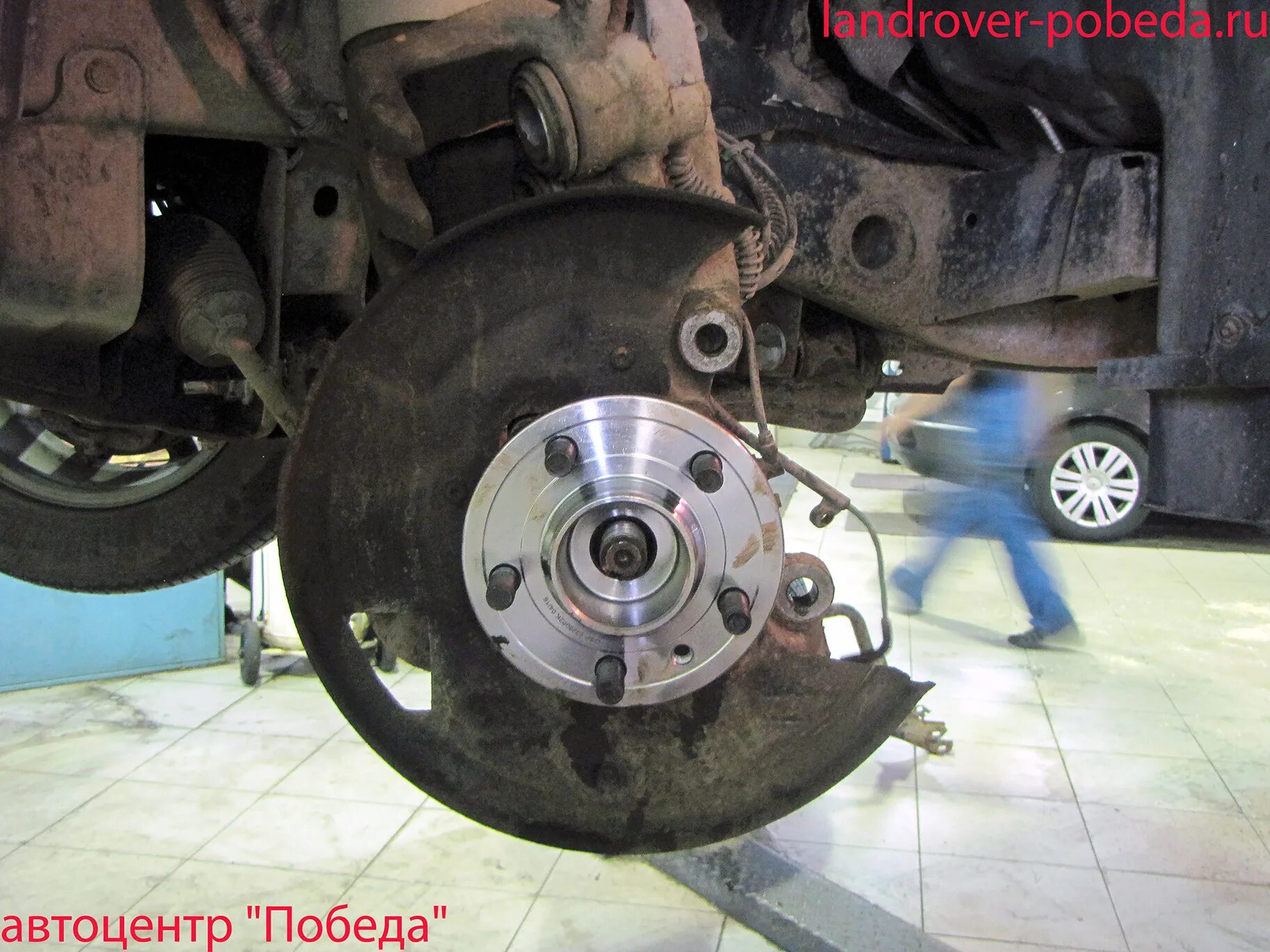 Ступица дискавери 3. Шпилька ступицы land rover discovery iii 2004-2009 v14. гайка задней ступицы ленд ровер дискавери 4. подшипник передней ступицы land rover discovery 3. land rover ступичный болт.