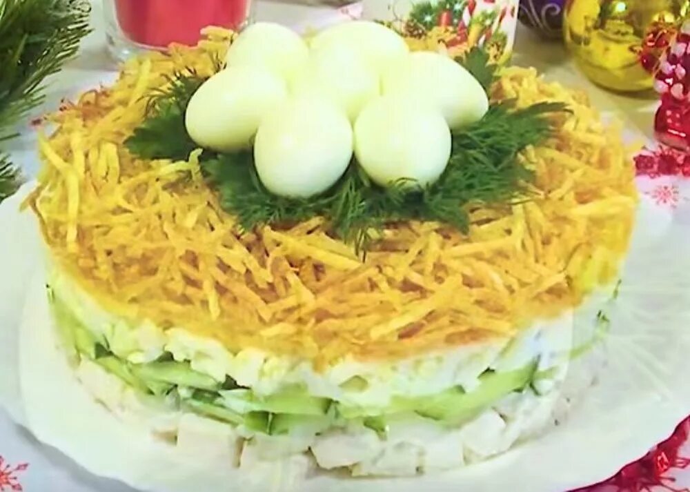 гнездо глухаря слоями. гнездо глухаря слоями. гнездо глухаря слоями. салат гнездышко. салат глухариное гнездо.